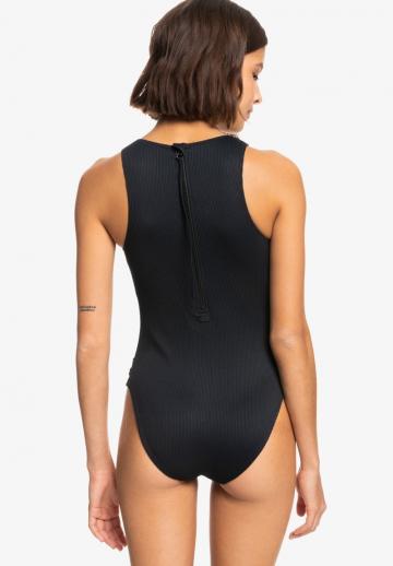 Слитный купальник