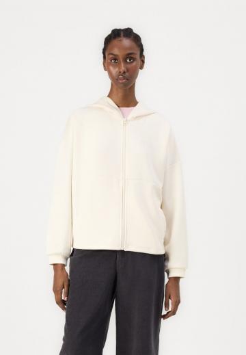 Спортивная толстовка