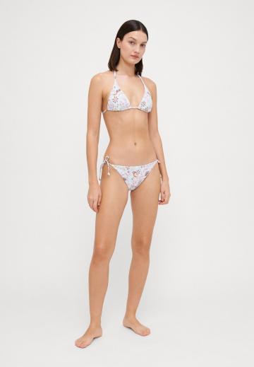 Треугольное бикини