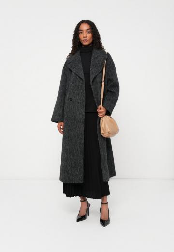 Шерстяное пальто
