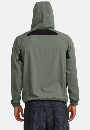Спортивная куртка