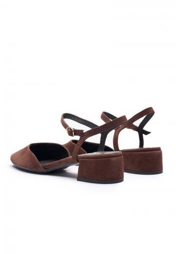 Туфли с ремешком