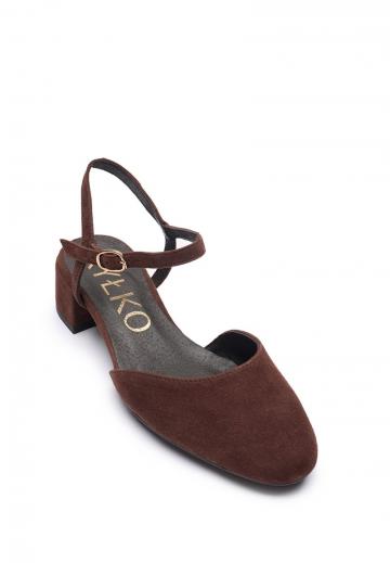 Туфли с ремешком