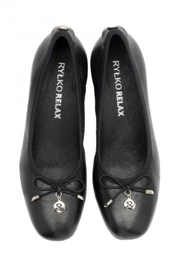 Туфли с высоким носом