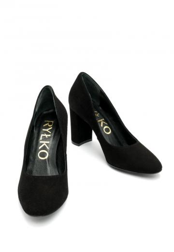 Туфли с высоким носом