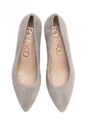 Туфли с высоким носом