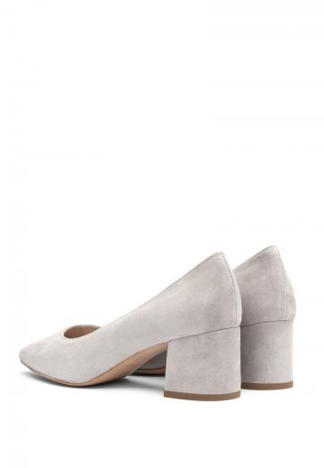 Туфли с высоким носом