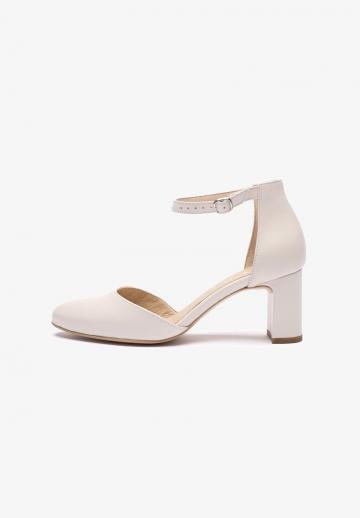 Туфли с ремешком