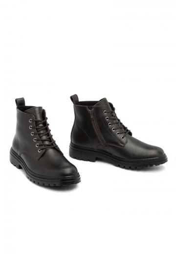 Ботинки на шнуровке