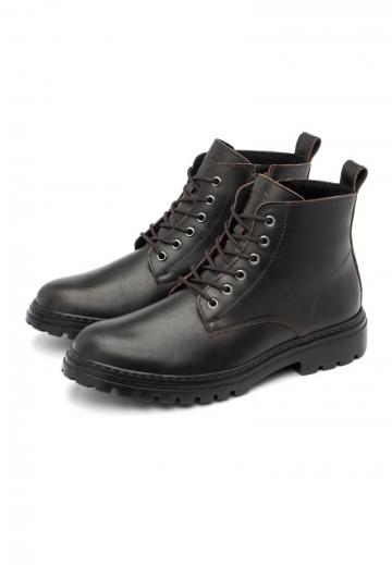 Ботинки на шнуровке