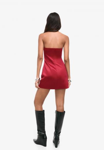 Платье без бретелек