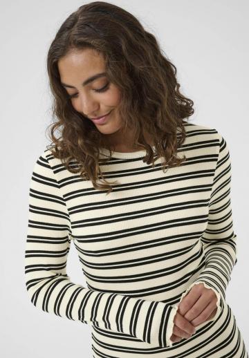 Вязаное платье