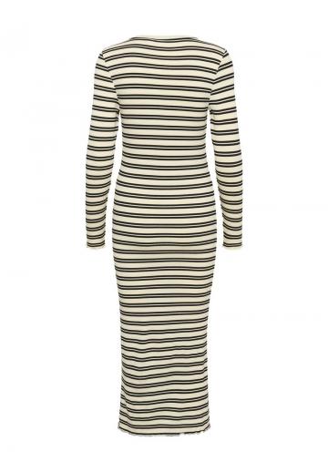 Вязаное платье