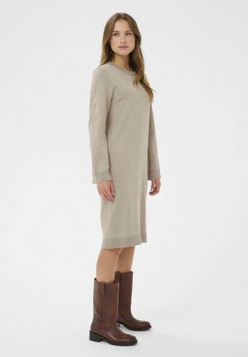Вязаное платье