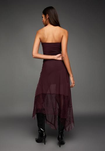 Платье без бретелек