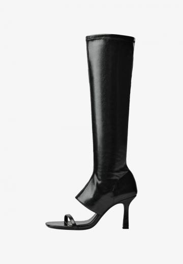 Высокие сапоги