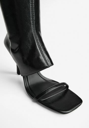 Высокие сапоги