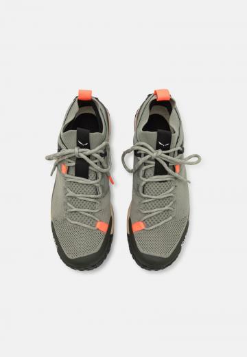 Походная обувь