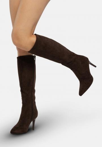 Высокие сапоги