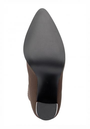 Полусапожки на высоком каблуке