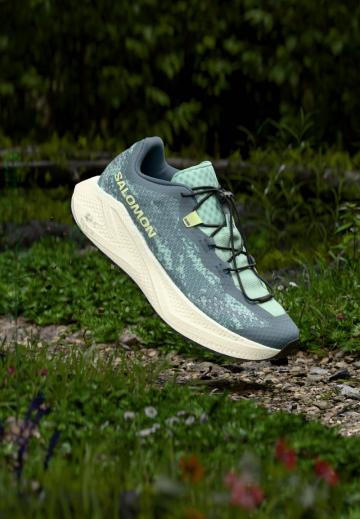 Беговые кроссовки