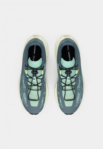 Беговые кроссовки