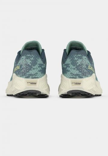 Беговые кроссовки