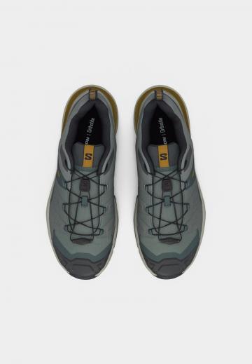 Походные ботинки