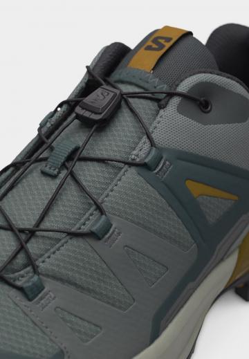 Походные ботинки