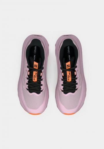 Беговые кроссовки