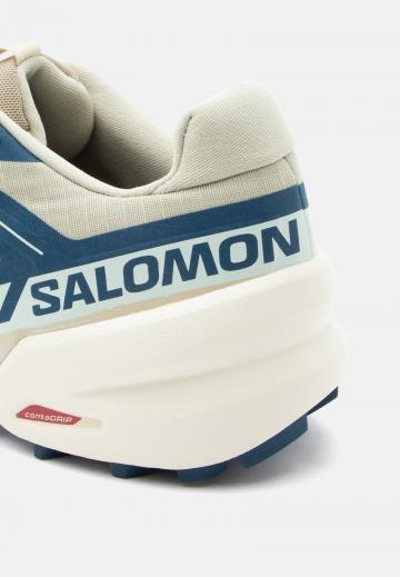 Беговые кроссовки