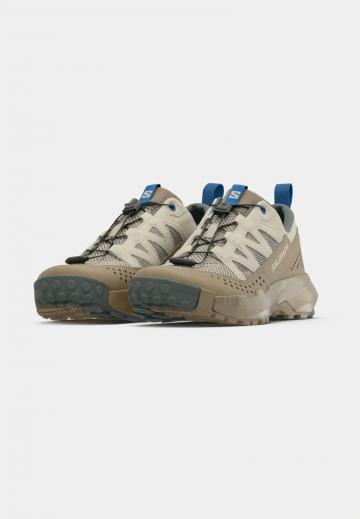 Походные кроссовки