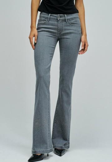 Клешеные брюки