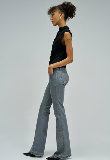 Клешеные брюки