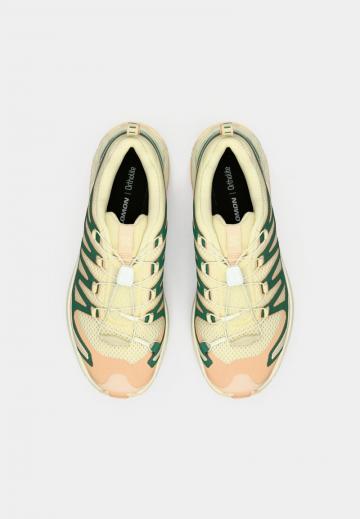 Беговые кроссовки