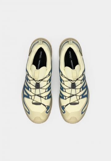 Беговые кроссовки