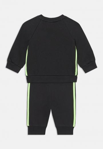 Набор одежды