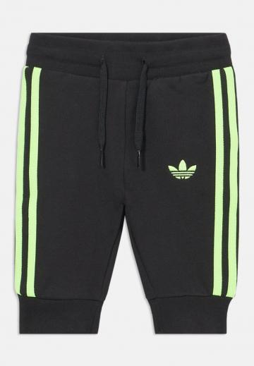 Набор одежды