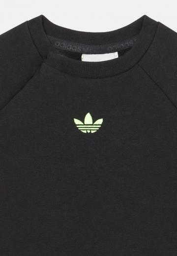 Набор одежды