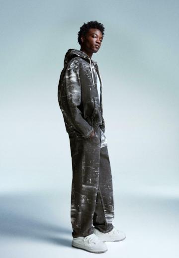 Свободные джинсы