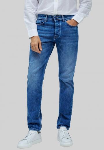 Прямые джинсы