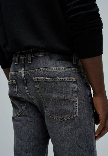 Прямые джинсы