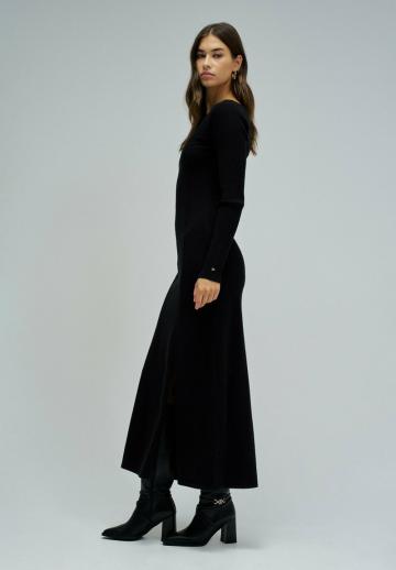 Вязаное платье