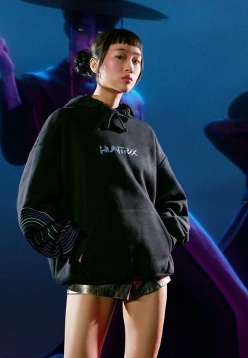 Пуловер с капюшоном