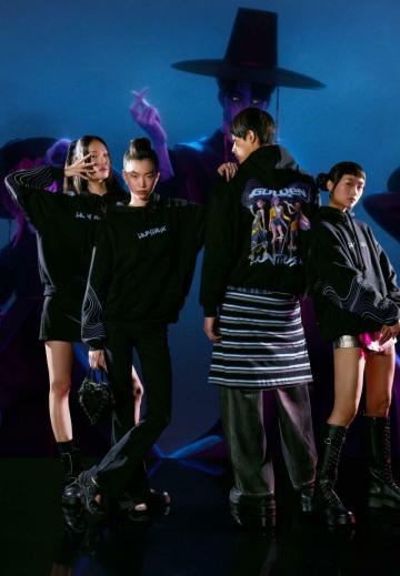 Пуловер с капюшоном