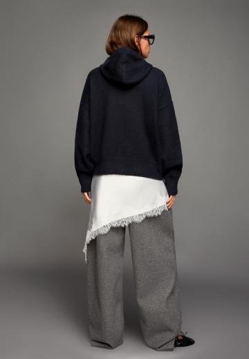 Пуловер с капюшоном