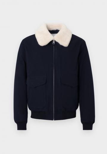 Куртка бомбер