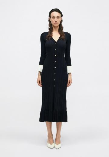 Вязаное платье