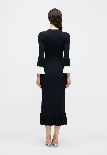 Вязаное платье