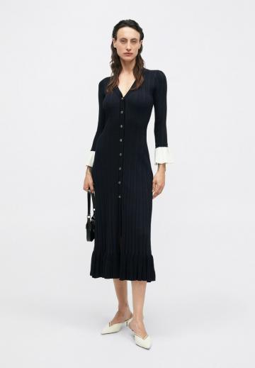 Вязаное платье